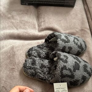 Barefoot Dreams Charcoal Animal Print Slippers, Kids Small